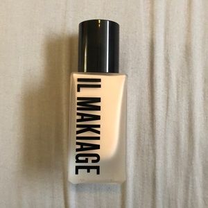IL MAKIAGE FOUNDATION